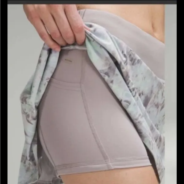 Lululemon Pace Rival Mid-Rise Skirt Plisse Bloom Mauve Grey 4 Tennis Pickleball - Image 3