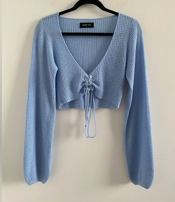 White Fox Blue Always Daydreaming Long Sleeve Crop Size Large - Image 3