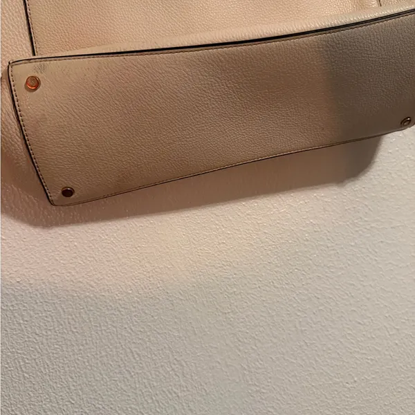 kate spade Beige Leather Tote with Gold Accent - Image 8