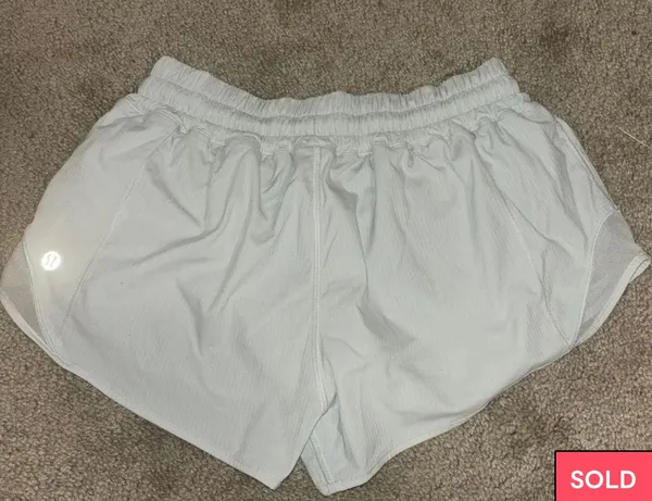 Lululemon Hotty Hot Short 2.5” - Image 2