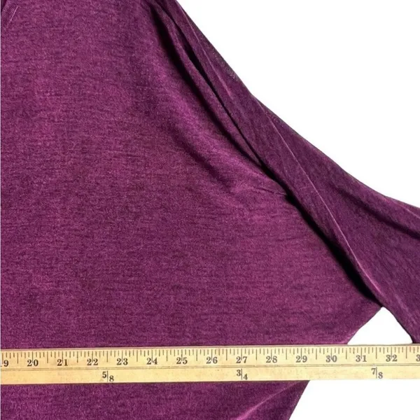A Love Story Purple Burgundy Tunic Top Stretch Knit V-neck Dolman 3/4 Sleeve NWT - Image 9