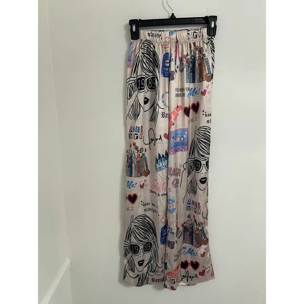 TAYLOR‎ SWIFT ERAS TOUR Pajama Pant Long Sleeve Set Small Pink Satin Swiftie - Image 8