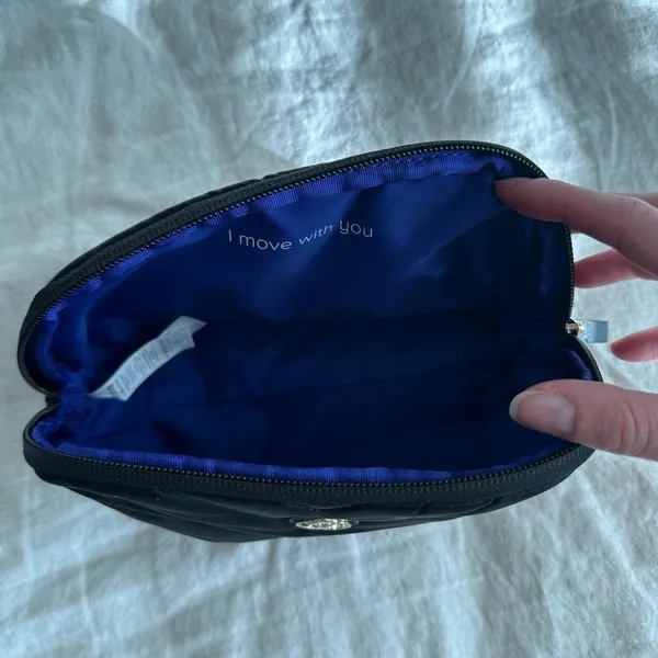 Ivivva by Lululemon Quilted Pouch - Image 3