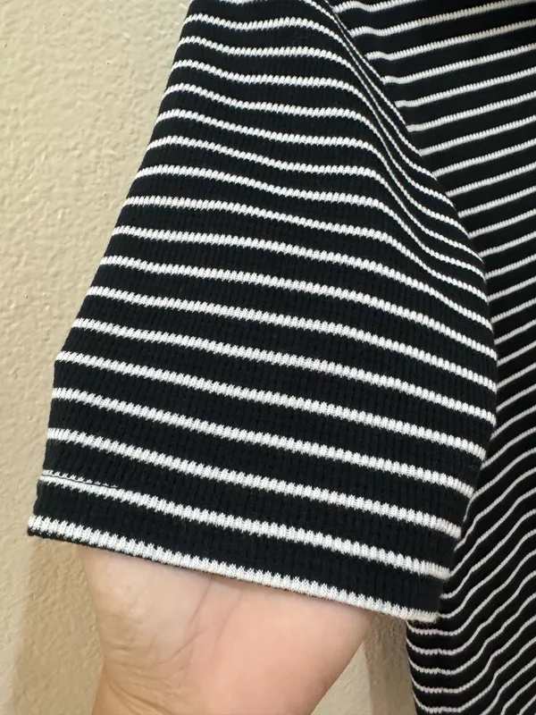 Striped Ribbed Button - Image 3
