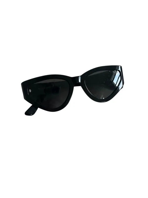 INDY Women's Black Cateye Sunnies Sunglasses - Image 8