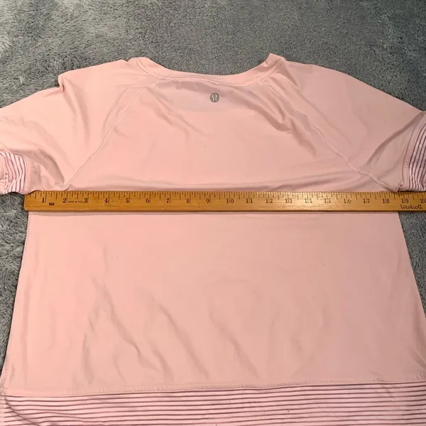 Lululemon Athletica Light Pink Short Sleeve Tee - Image 7