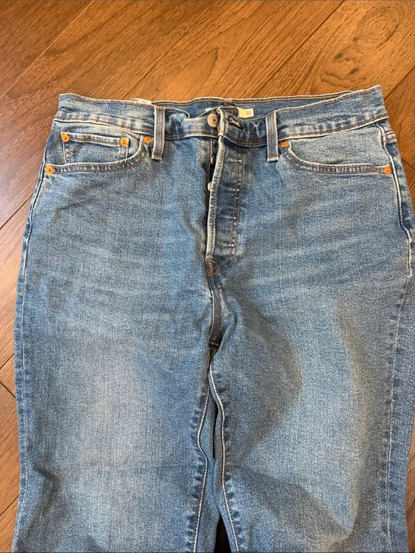 Levi’s Wedgie Straight High Rise Jeans Medium Wash Size 32 - C73-021 - Image 2