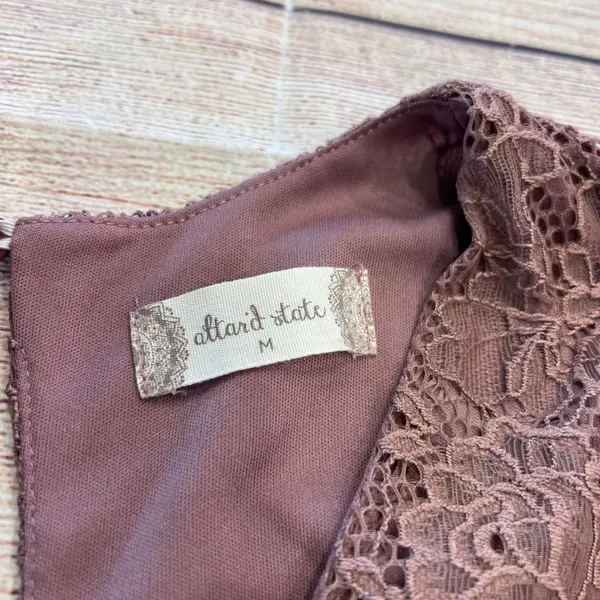 Altar'd State Dali Lace Fit and Flare Dress Pale Mauve V-Neck Keyhole Back NWT M - Image 3
