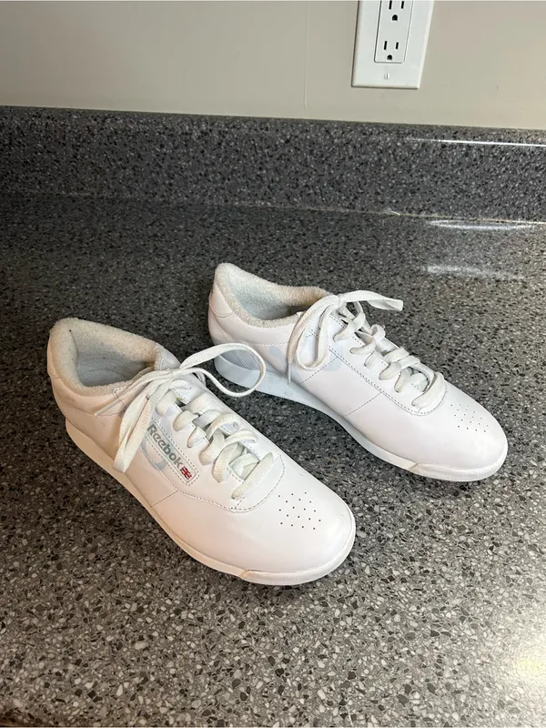 Reebok White Women's Leather Sneakers - Image 3