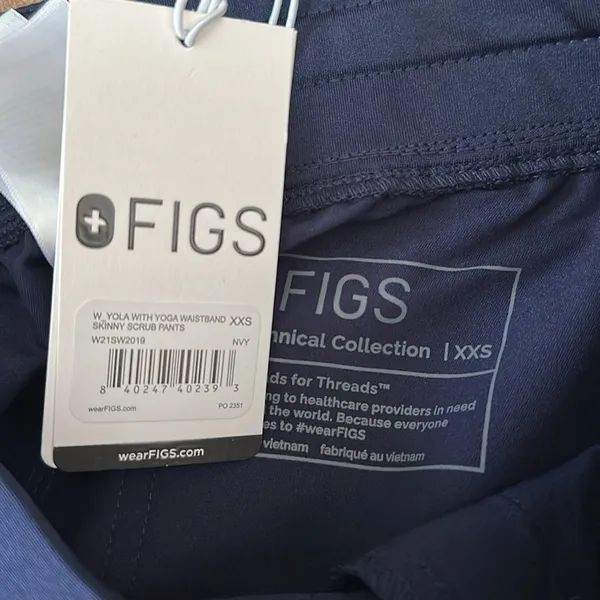 Figs Yola Petite Skinny Scrub Pants - Image 8