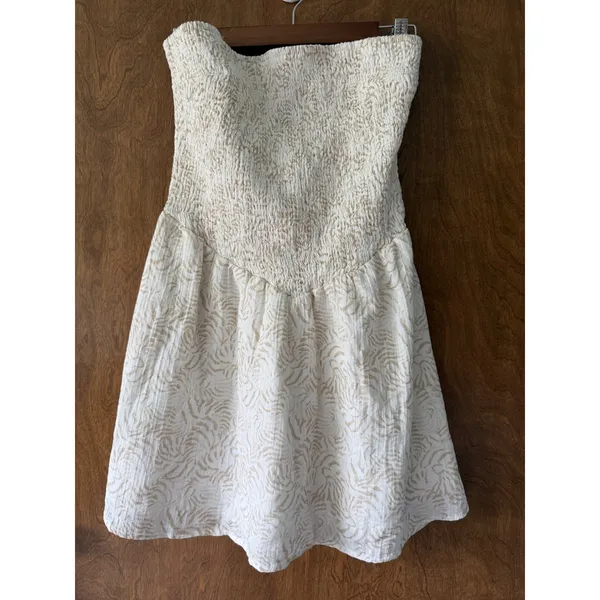 Universal Threads Sz M Floral Cream Smocked Lined Strapless Dress Beach Vacation - Image 5