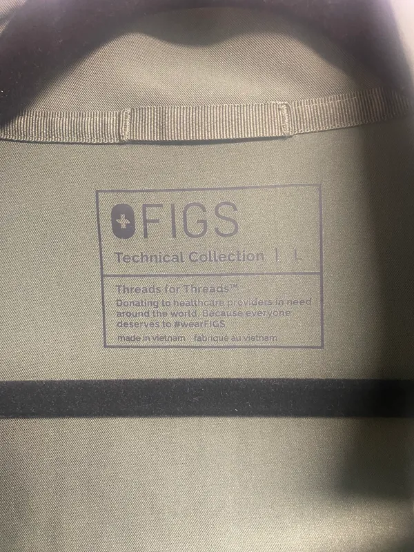 FIGS Scrub Top - Image 4