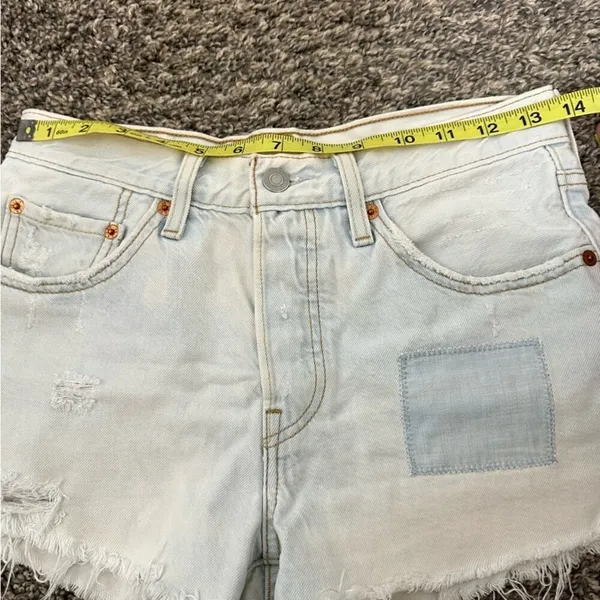 Levis‎ Button Fly Denim Cutoff Shorts 26 - Image 5