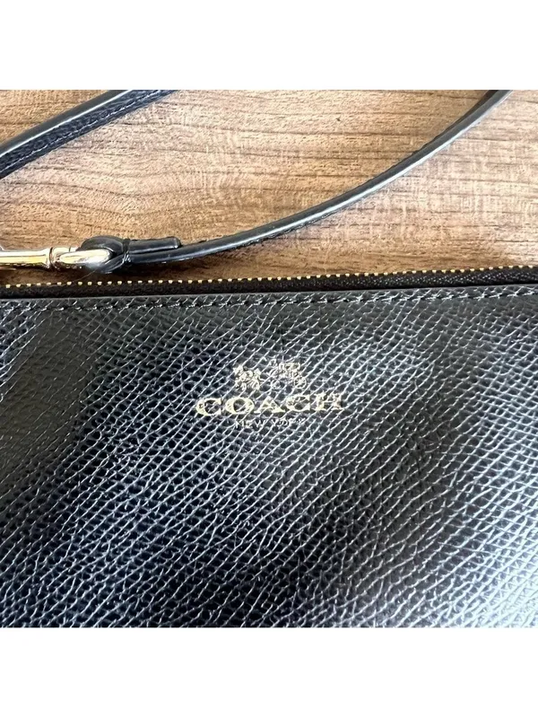 Coach 6x4 Black Leather Wristlet #1229 - Image 2