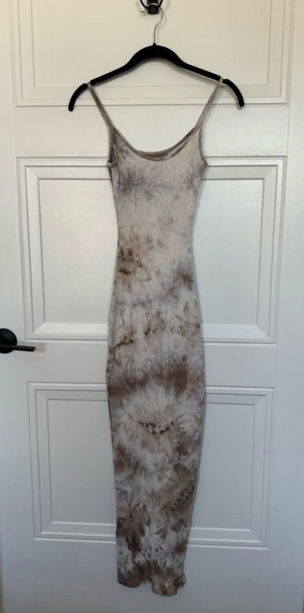 Marble Print Form Fitting Maxi Dress With Slit - Image 6