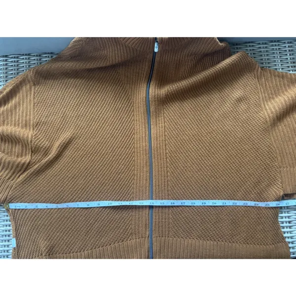 Lululemon‎ Softer Still Cashmere Blend Wrap Zip Sweater M/L athleisure layered - Image 10
