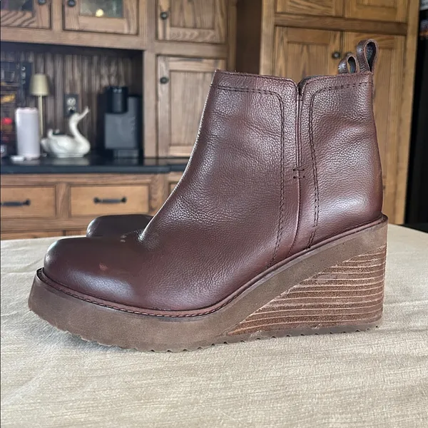 DIBA TRUE women's‎ comet ride boot brown Leather Chunky Platform Wedge - Image 5