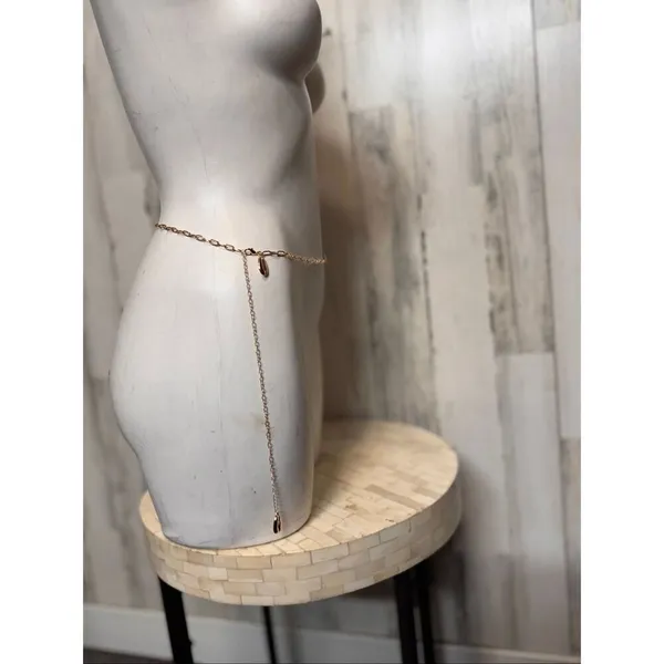 Gold Chain Waist Belt with Dangling Shell Charm – Adjustable Body Chain - Image 5