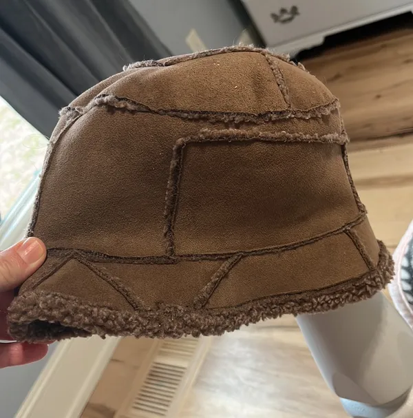 Ben Berger Winter Hat Cozy Bucket Comfy Brown Princess Diary Look - Image 8
