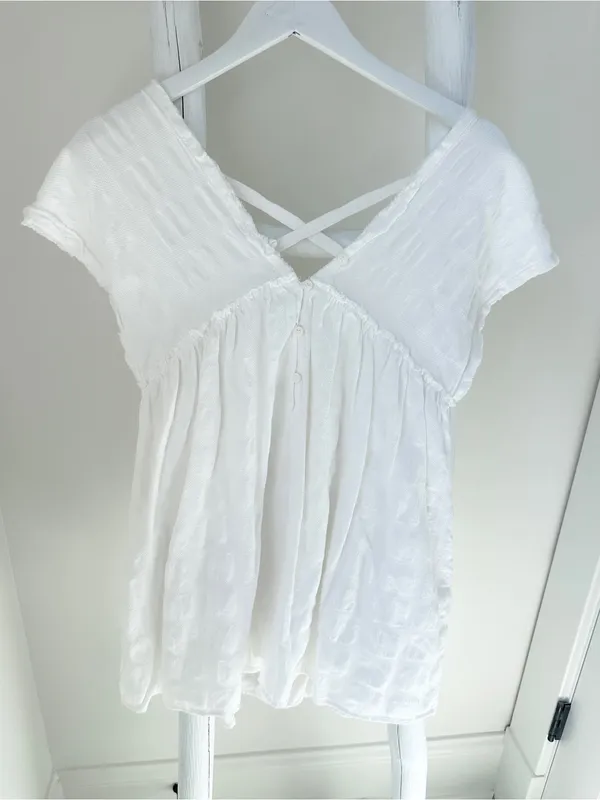 Mustard Seed White Cotton Crisscross Mini Dress w Pockets & Shorts in Lining - Image 12