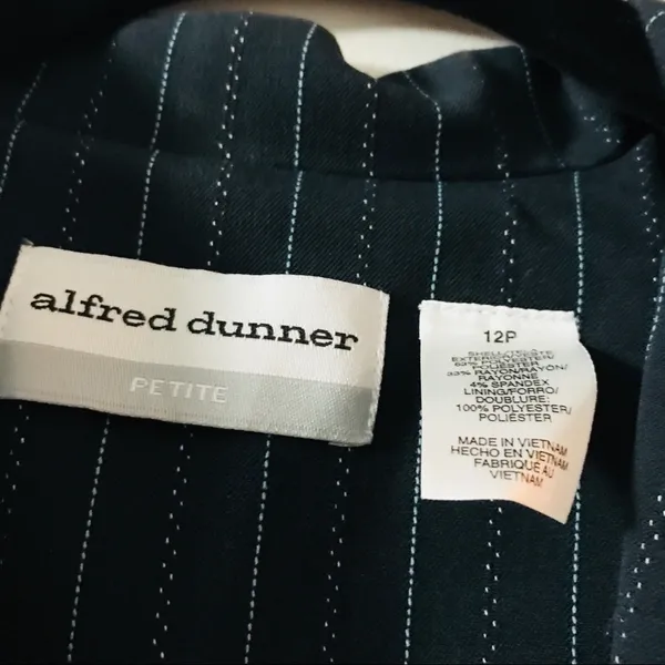 🌺 3/$20 SALE! NWT Alfred Dunner Petite Blazer - Image 4