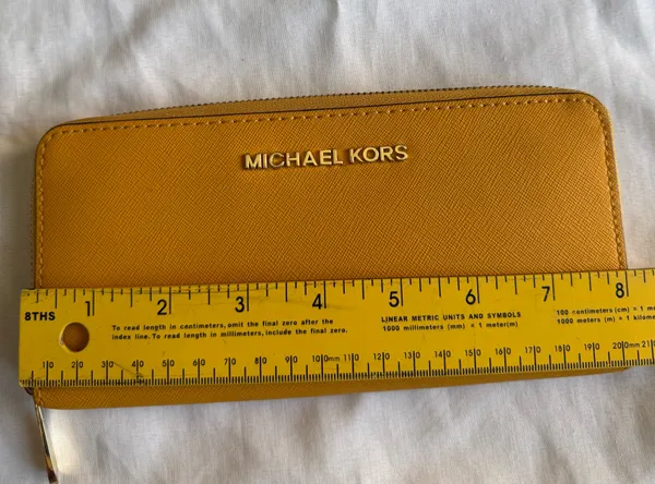 Michael Kors Wallet - Image 6