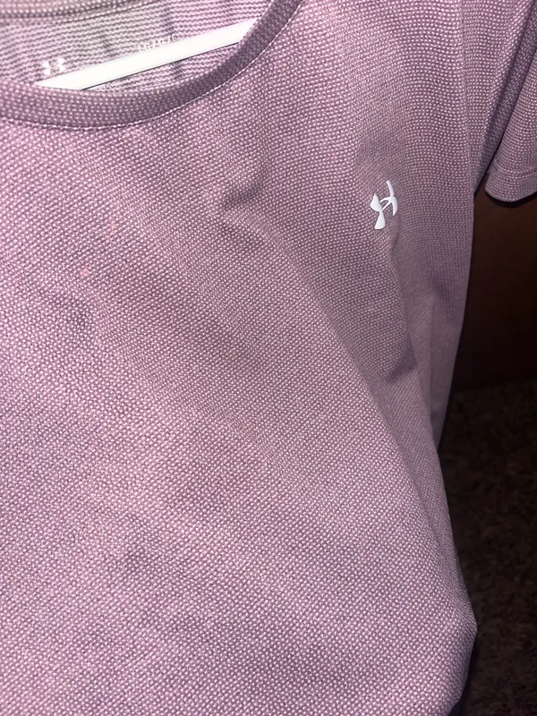 Women’s Under Armour shirt  - Image 4