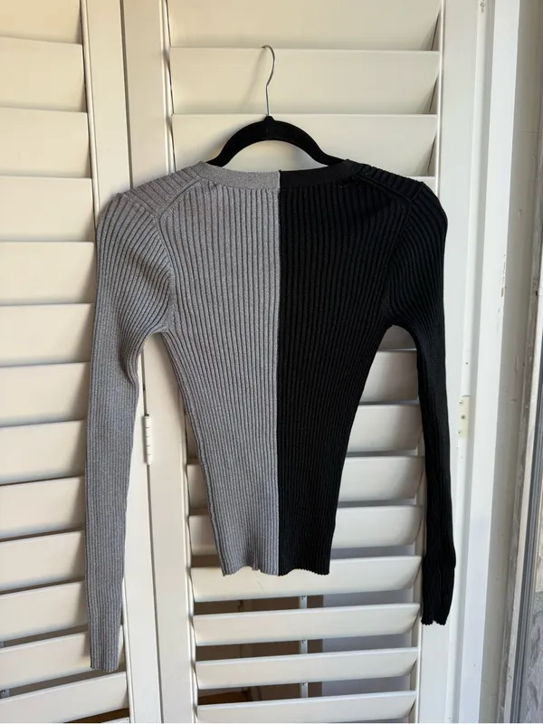 STAUD Two-Tone Ribbed V-Neck Cardigan - Black & Gray - Image 3
