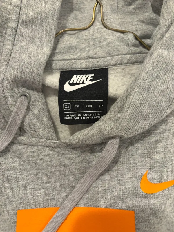 Nike Dri-Fit Women’s Tennessee vols sweatshirt - Image 4
