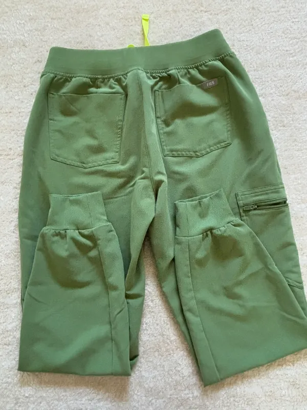 FIGS Zamora Jogger Scrub Pants - Image 8
