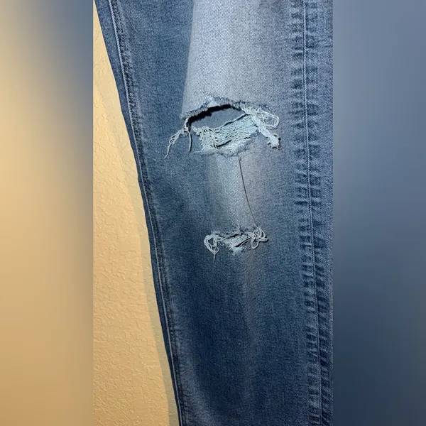 American Eagle Distressed Blue Jeans - Image 5
