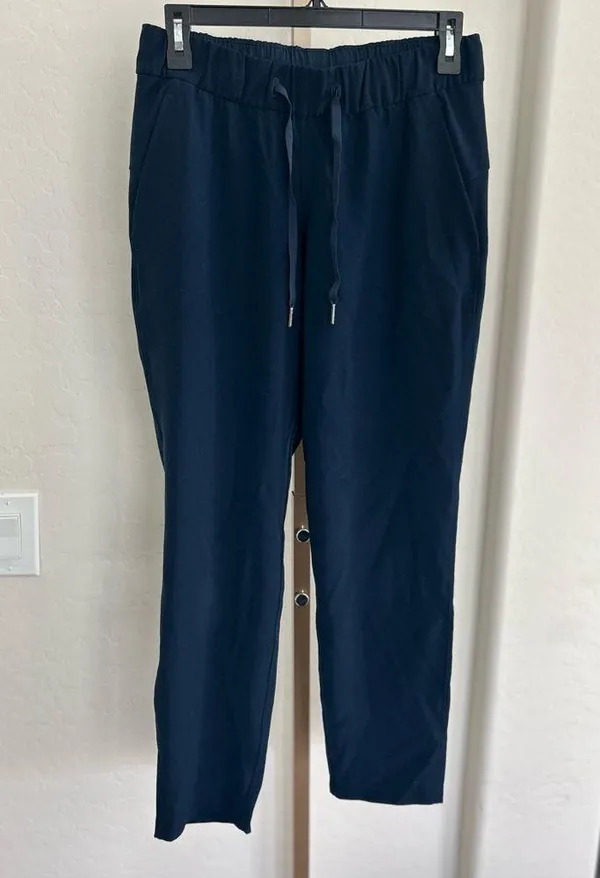 Lululemon On The Fly Woven Pants Navy Women’s 4 - Image 4