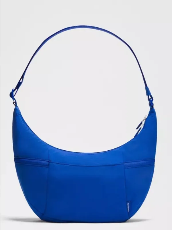 Lululemon NWT Slouchy Sling Bag Blue 6L Adjustable Straps Water Repellent - Image 2