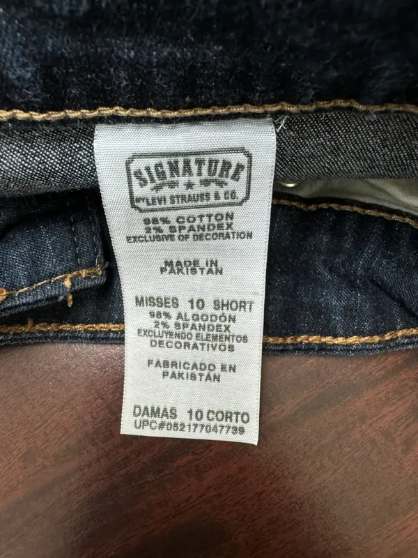 Levi's Signature At Waist Bootcut Dark Wash Denim Jeans Size 10 Short - Image 5
