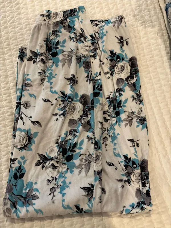 Gloria Vanderbilt Winter pajamas - Image 3