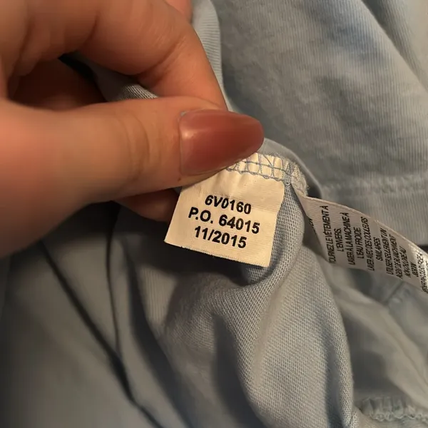 Vineyard Vines Blue Longsleeve size xs - Image 7
