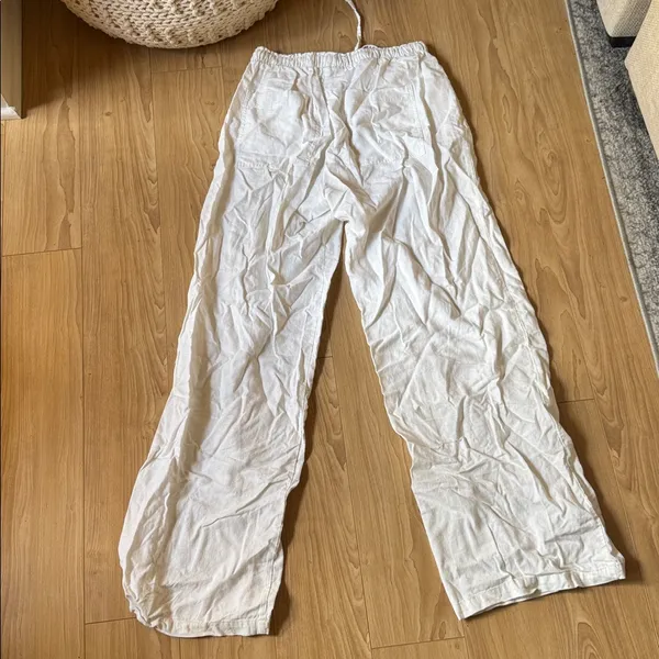 Bershka Women's White pants - Image 4