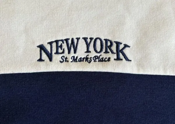 H&M Divided White and Blue Crewneck Sweatshirt - Image 5