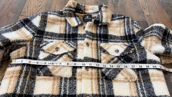 Volcom Sherpa Plaid Jacket Shacket Women's Size Medium Oversized Fit - Image 5