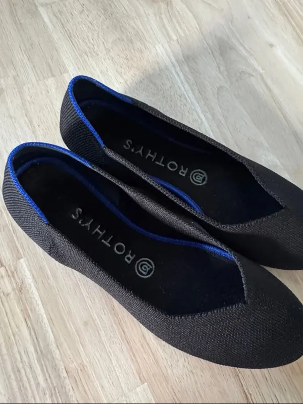 Rothy's Black Ballet Flats with Blue Trim EUC - Image 6