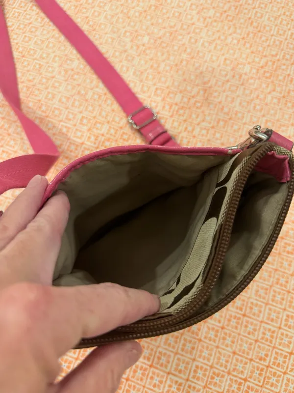 Y2K Coach Khaki C monogram and Pink trim crossbody bag - Image 4