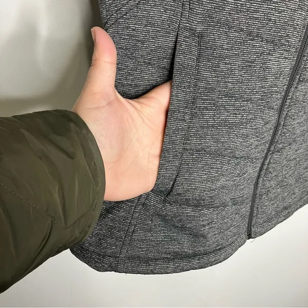 The North Face Pseudio puffer vest gray women’s size‎ medium winter casual - Image 6