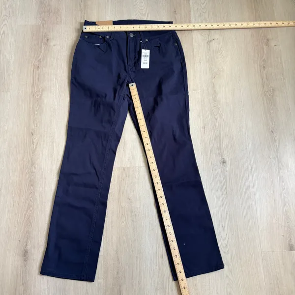 L.L. Bean NWT Women's Classic Navy Straight Leg Favorite Fit Pants Size 6R - Image 7