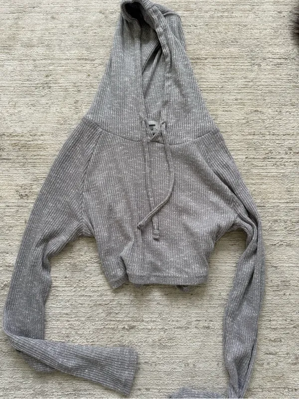 Gymshark Gray Cropped Hoodie (Size Small) - Image 3