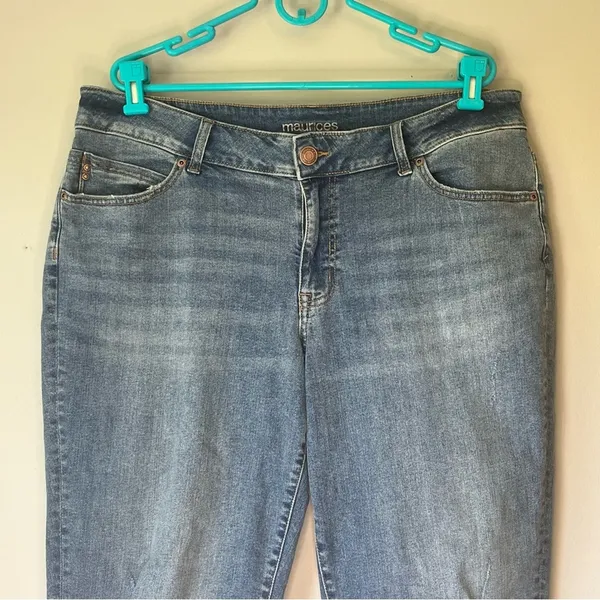 Maurices Distressed Light Wash Skinny Jean Size 18W - Image 11