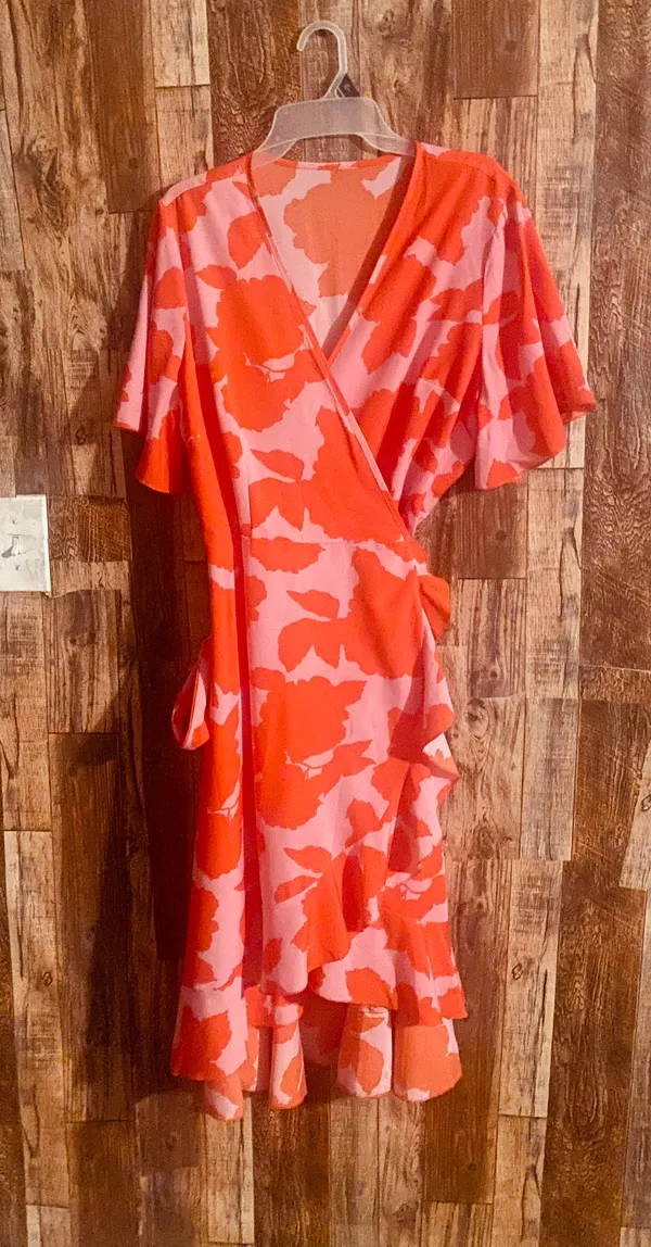 Plus size casual dress women's floral print short sleeve surplice neck ruffle trim asymmetrical hem wrap dress. Orange size 1xl. Like new - Image 3