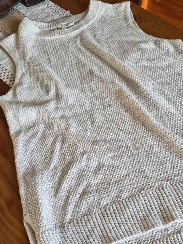 LOFT Cream Textured Sleeveless Knit Tank Large - Image 3