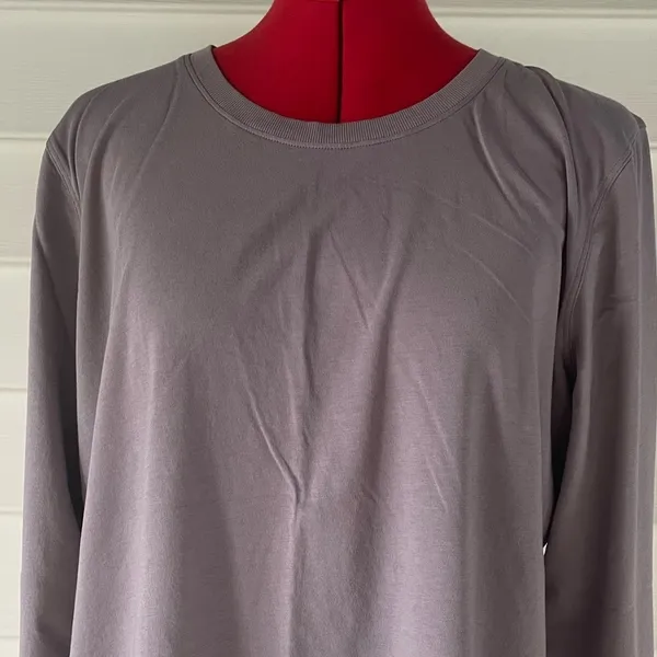 lululemon athletica Gray Long Sleeve Top Sz 12 - Image 2