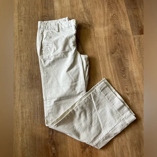 Old Navy Khakis. Wide leg. EUC. - Image 2