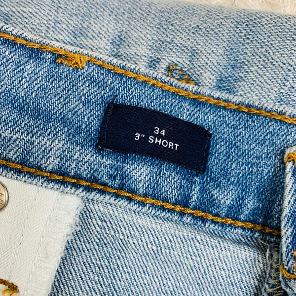 NWT Gap Stretch Light Wash Jean Shorts 3" Short Sz 34 - Image 7